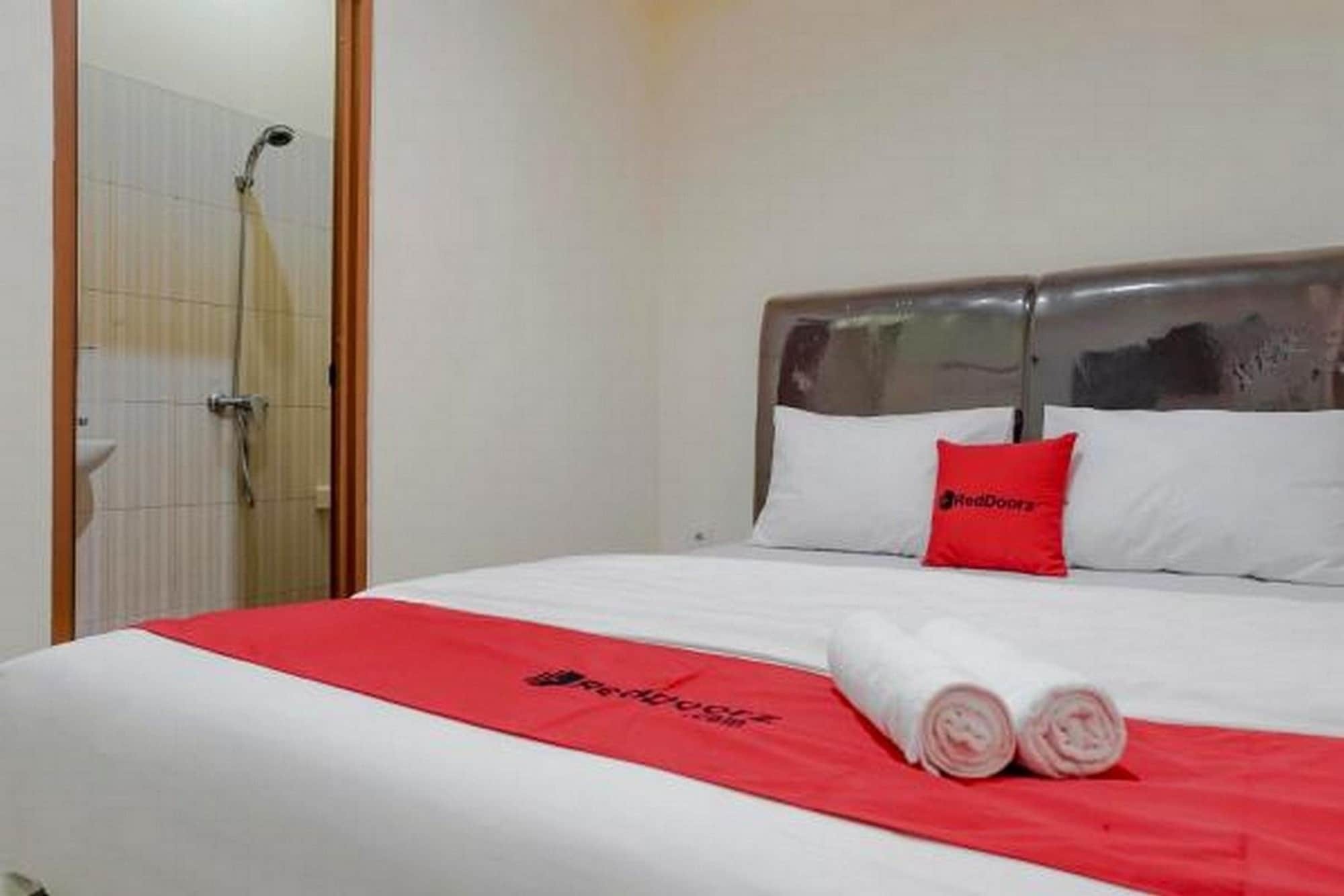 Reddoorz @ Jalan Biak Roxy Jakarta Jacarta Exterior foto